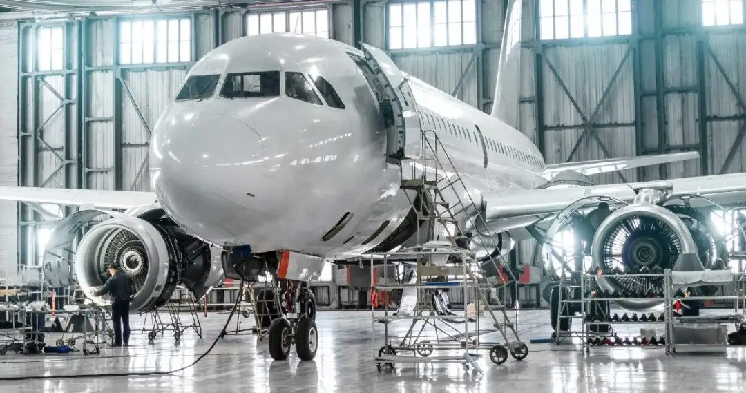 team member working on aircraft valuations